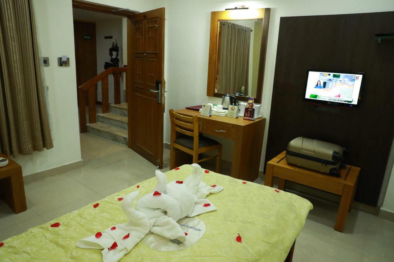 Hotel Rohini International Kallār Екстериор снимка