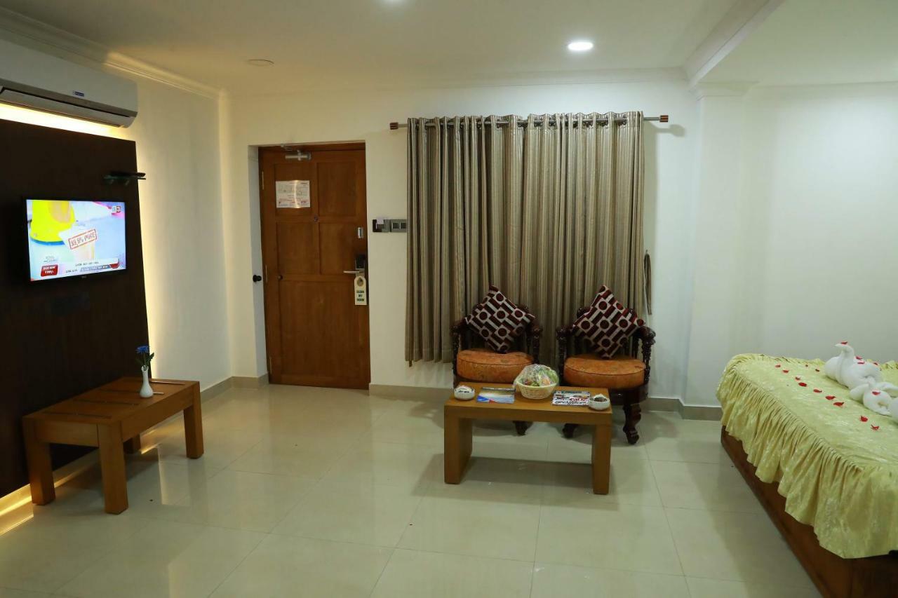 Hotel Rohini International Kallār Екстериор снимка