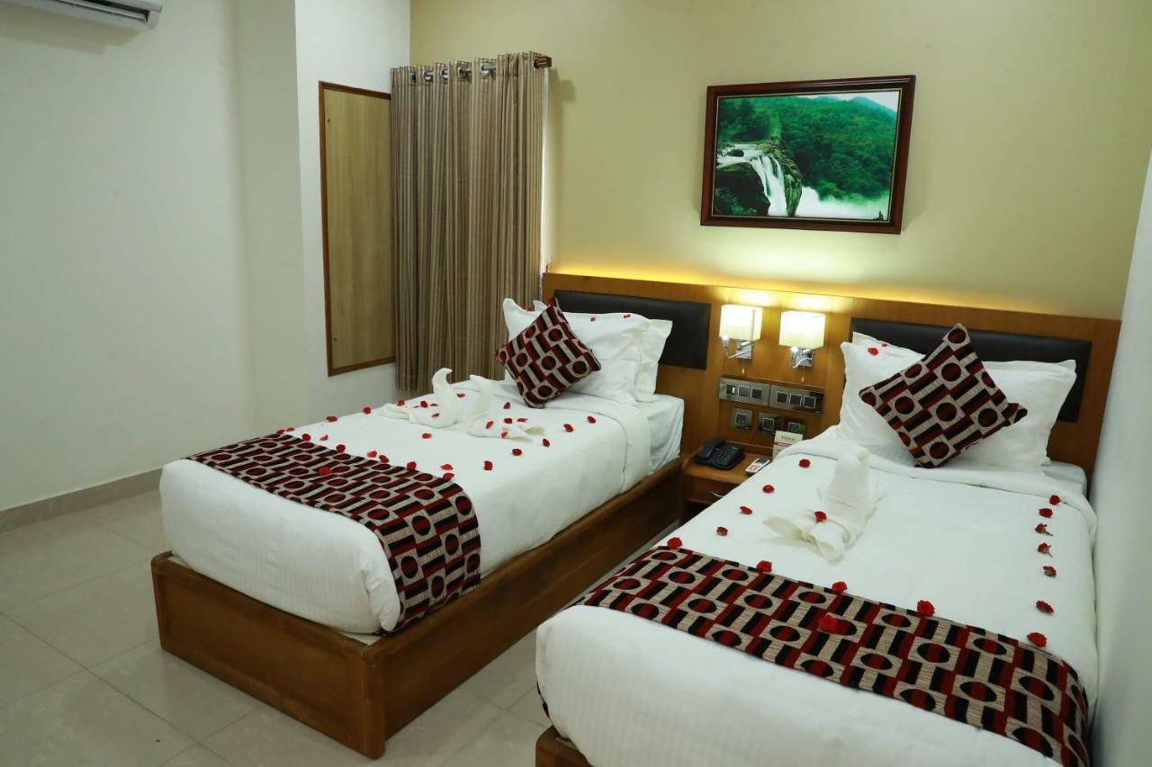 Hotel Rohini International Kallār Екстериор снимка