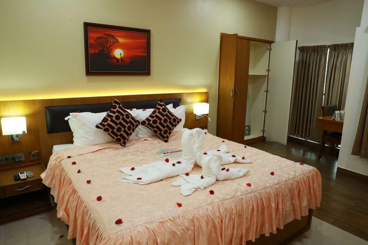 Hotel Rohini International Kallār Екстериор снимка